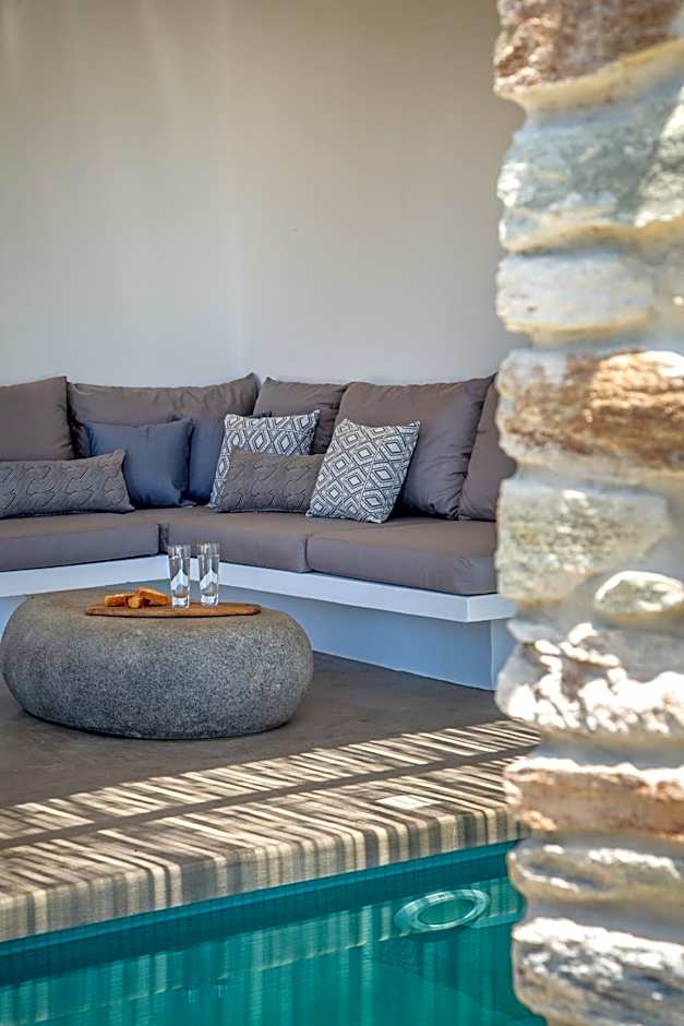 Tinos Dove Suites