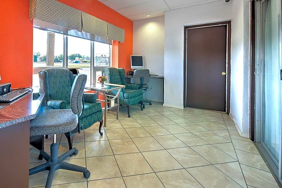 Motel 6-Lethbridge, AB