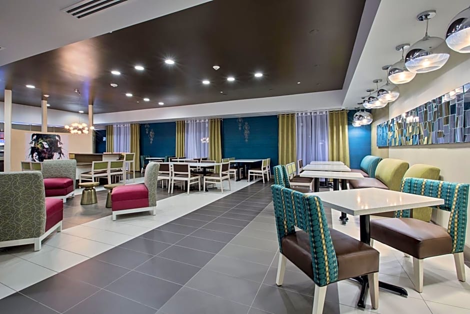 Holiday Inn Express & Suites Carlisle By IHG
