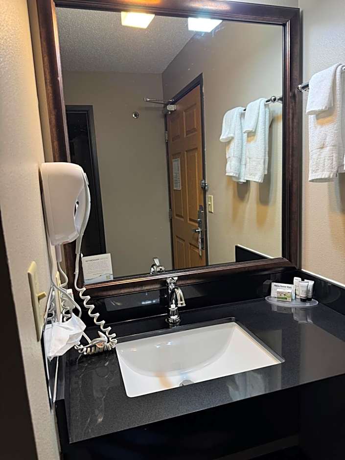 AmericInn by Wyndham Rice Lake