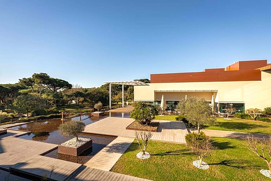 Onyria Marinha Boutique Hotel