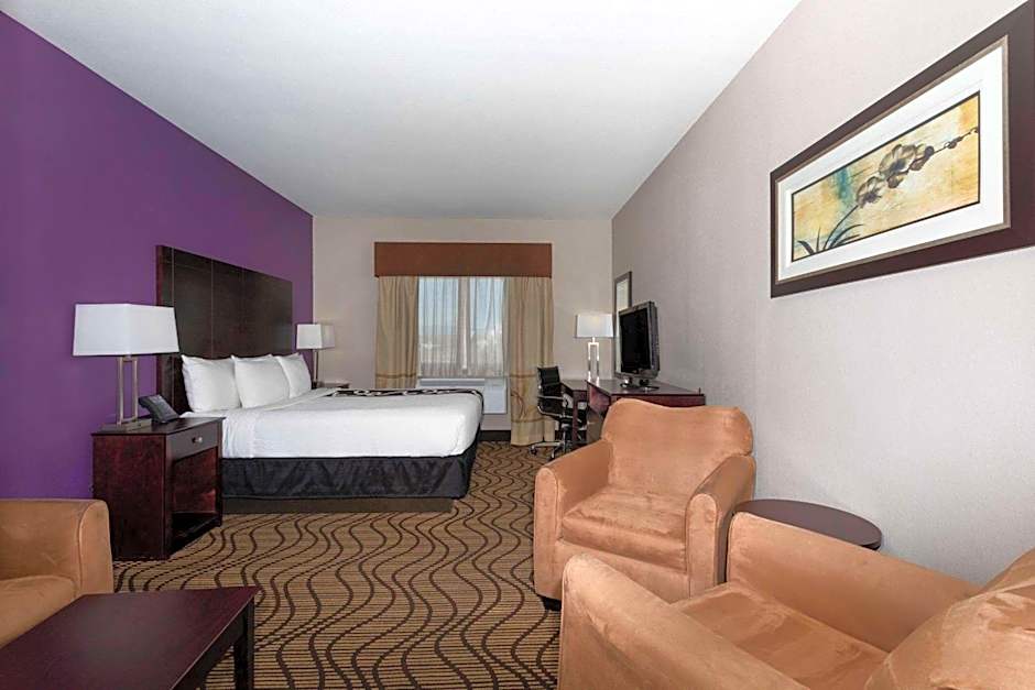 Baymont by Wyndham Henderson-Northeast Denver