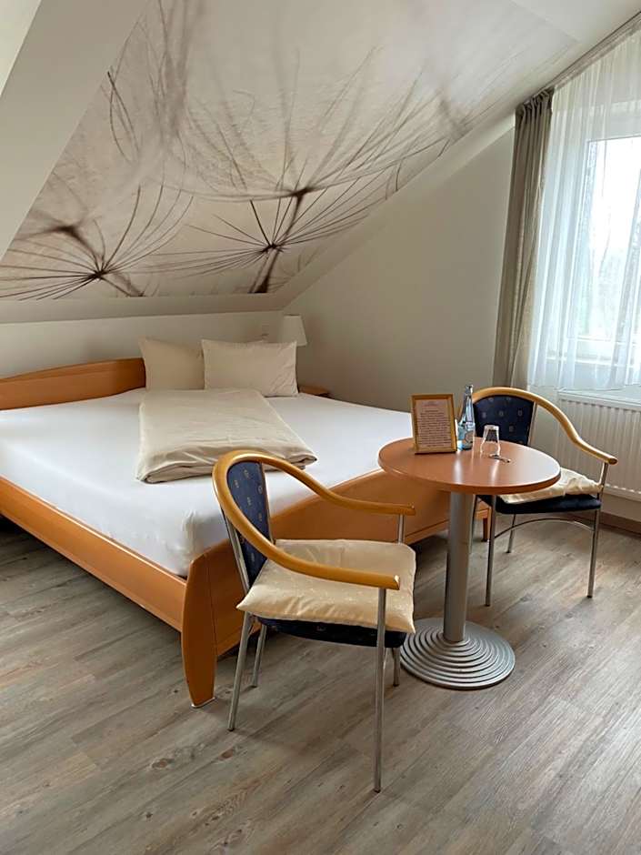 Photo 1 of 4 of Double Room