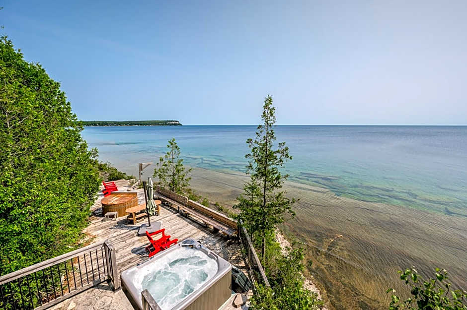 Norse Nook - Waterfront w Hot Tub & Sauna