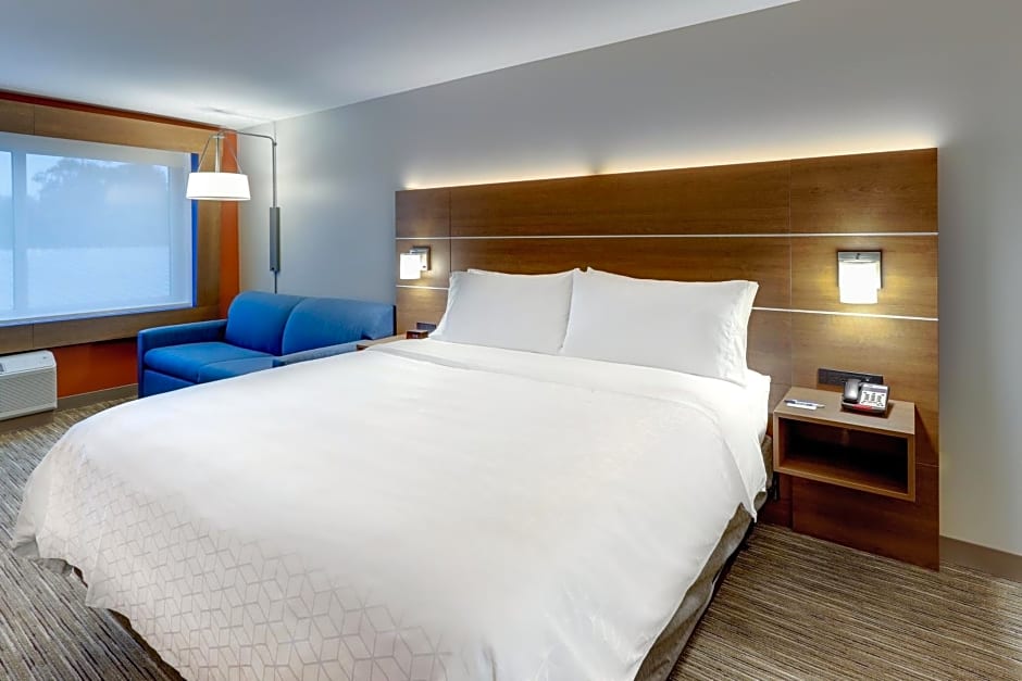 Holiday Inn Express & Suites Middletown - Goshen By IHG