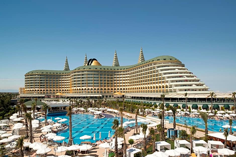 Delphin Imperial Lara