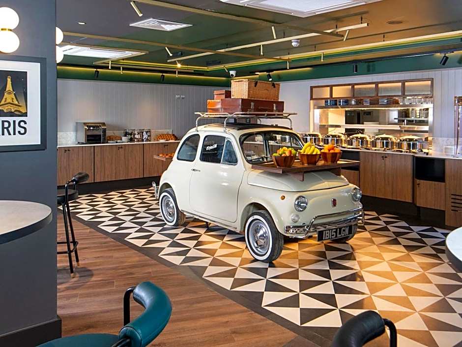 ibis London Gatwick Airport