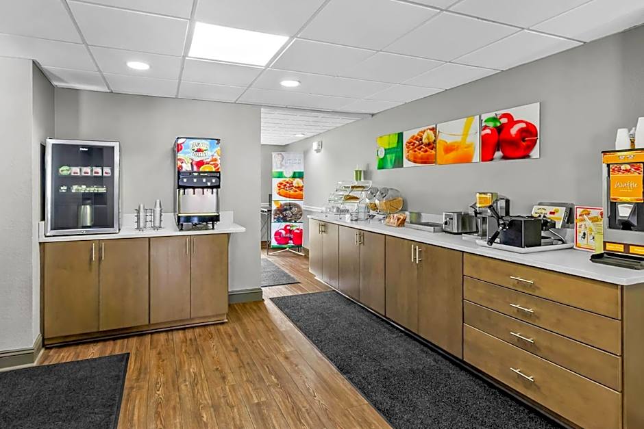 Quality Inn & Suites I-81 Exit 7