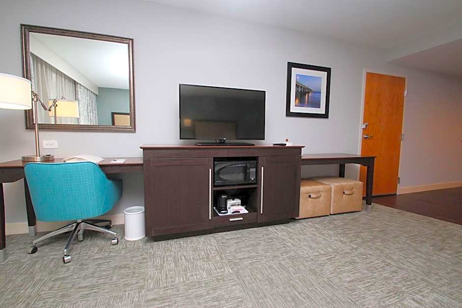 Hampton Inn By Hilton Suffolk VA