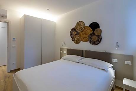 One-Bedroom Apartment with Garden