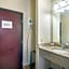 OYO Townhouse Clute Lake Jackson