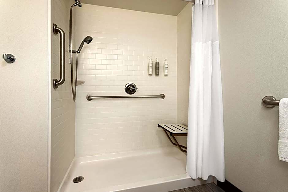 Hampton Inn By Hilton Kansas City-Airport