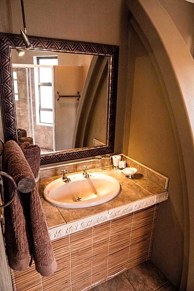 Bass Lake Country Lodge