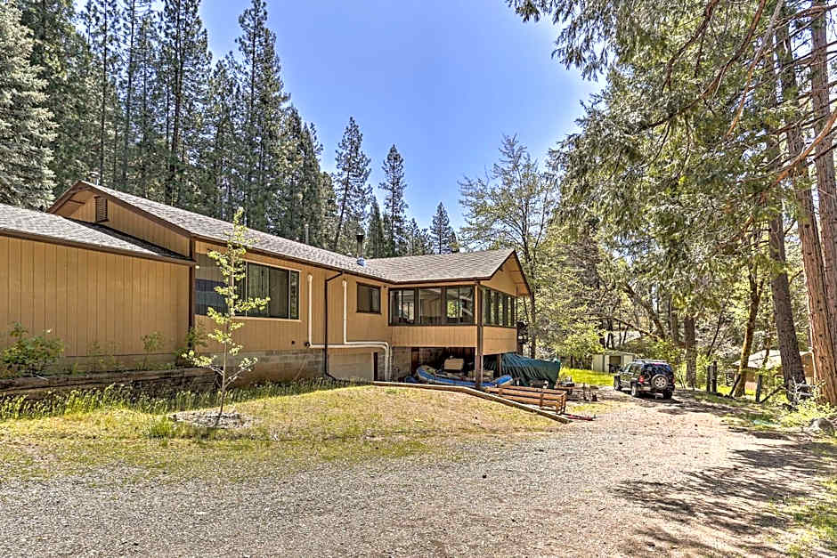 Vibrant Weaverville Escape with Deck and Creek!