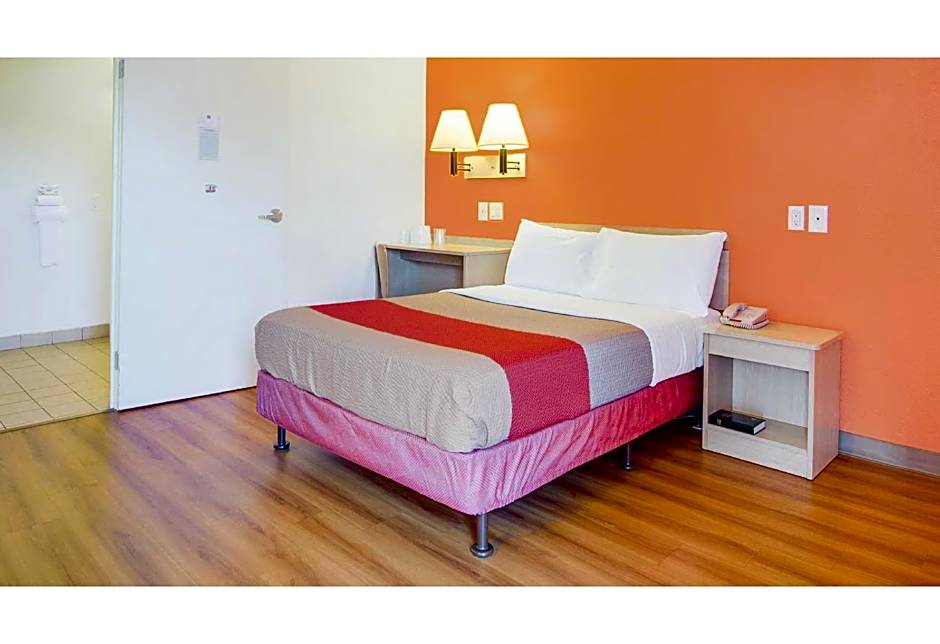 Motel 6-Tacoma, WA - Fife