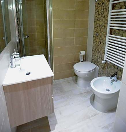 Quadruple Room with Private External Bathroom