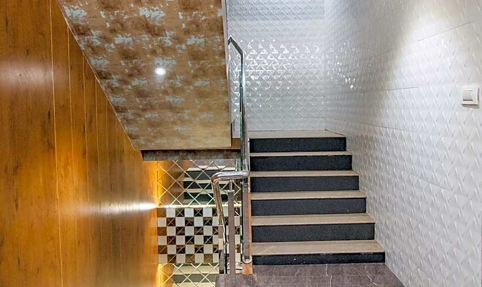 Hotel Hometown- Bandra Kurla Complex