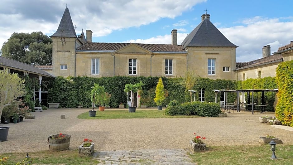 Logis Château Fleur de Roques