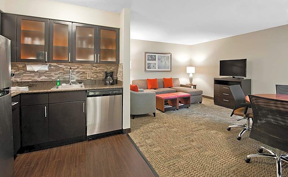 STAYBRIDGE SUITES BALLANTYNE By IHG