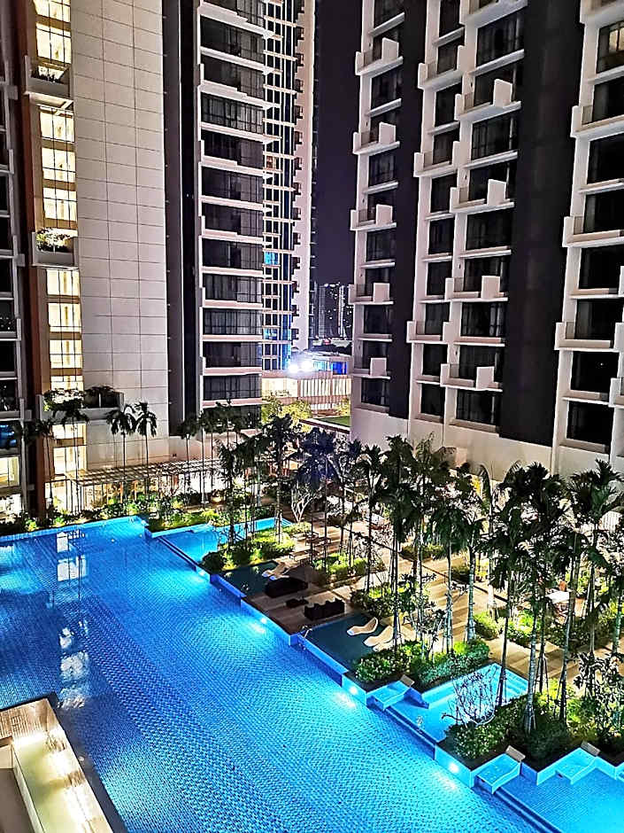 Grand Medini Suites by RR JBcity