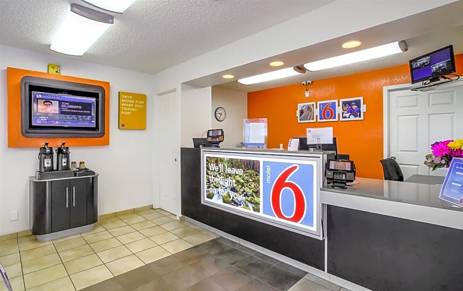 Motel 6 Medford, OR - North