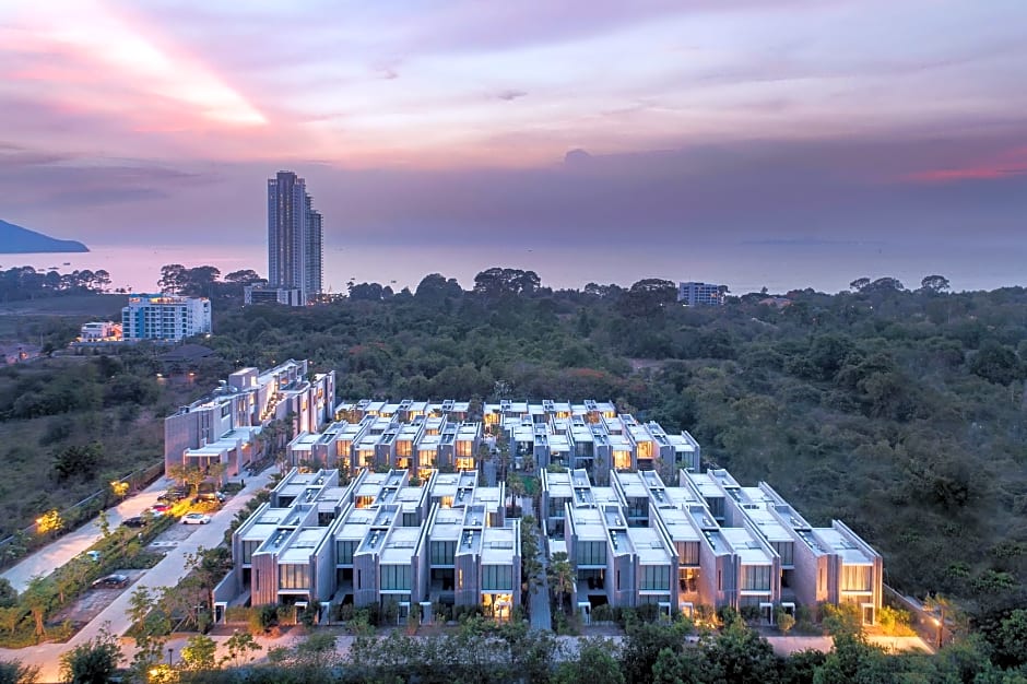 Cross Pattaya Oceanphere