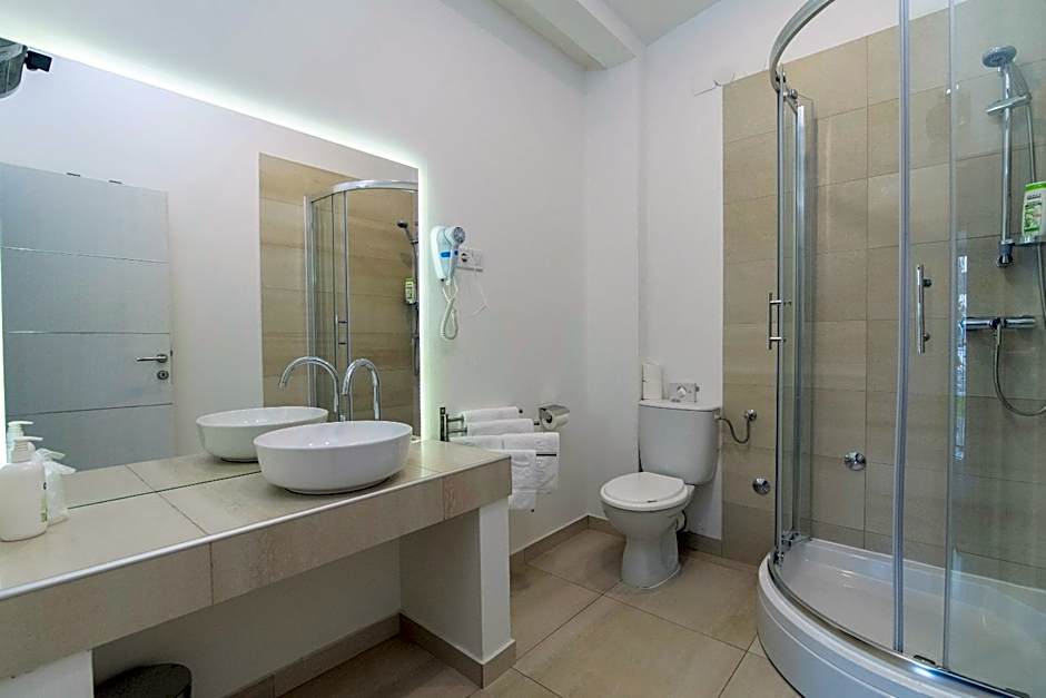 Hotel Cool Zagreb Airport