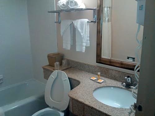 Days Inn by Wyndham Birmingham AL