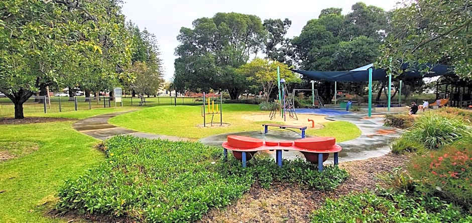 Central Subiaco Oasis 1 Bedroom Unit