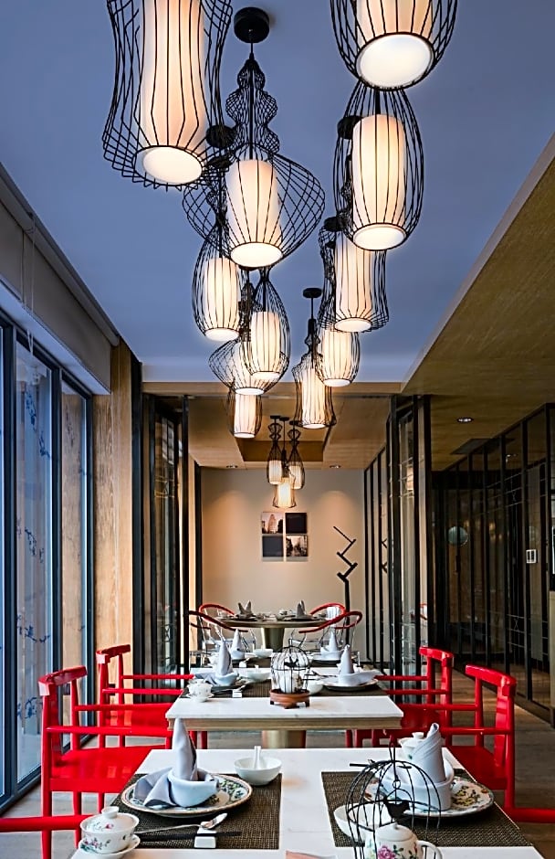Ln Hotel Five