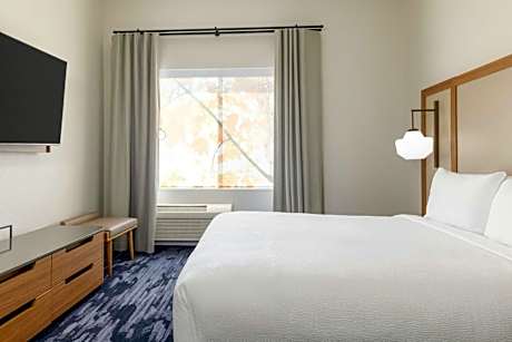 1 King Bed One-Bedroom Mobility Accessible Suite Non-Smoking