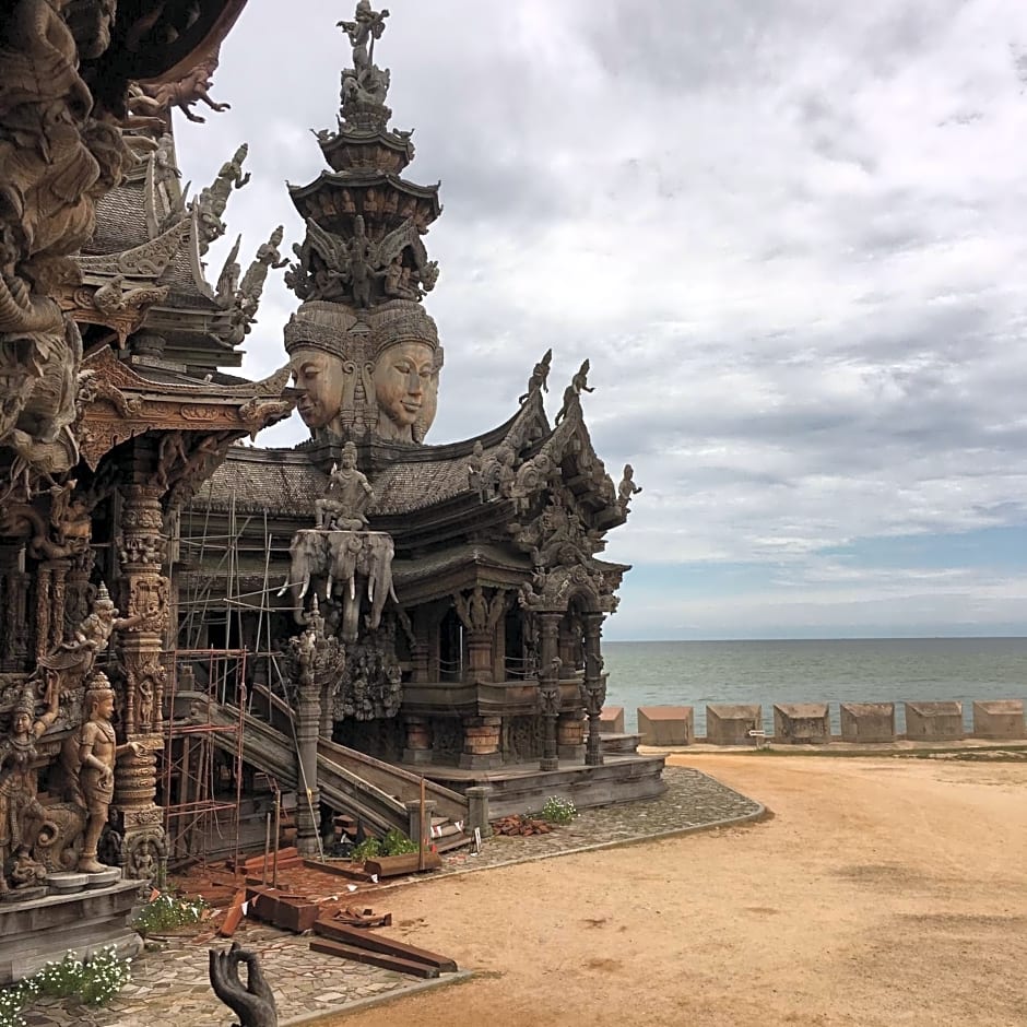 B&B View Talay 1B Residence by Dao