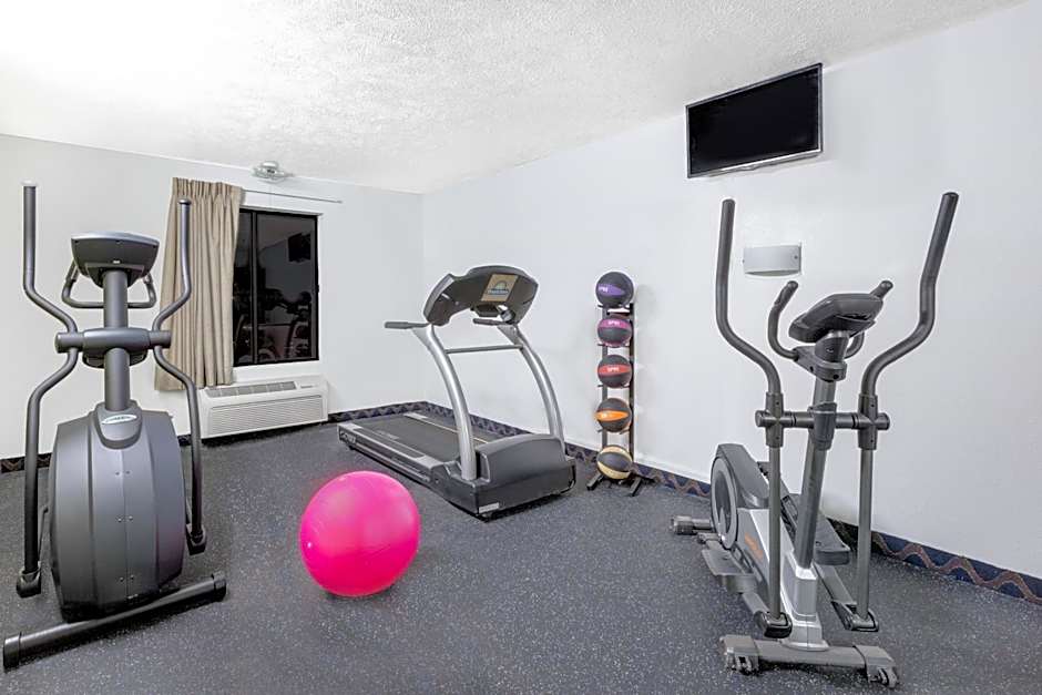 Days Inn by Wyndham Warrensburg