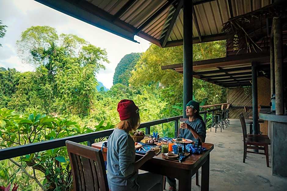 Anurak Community Lodge