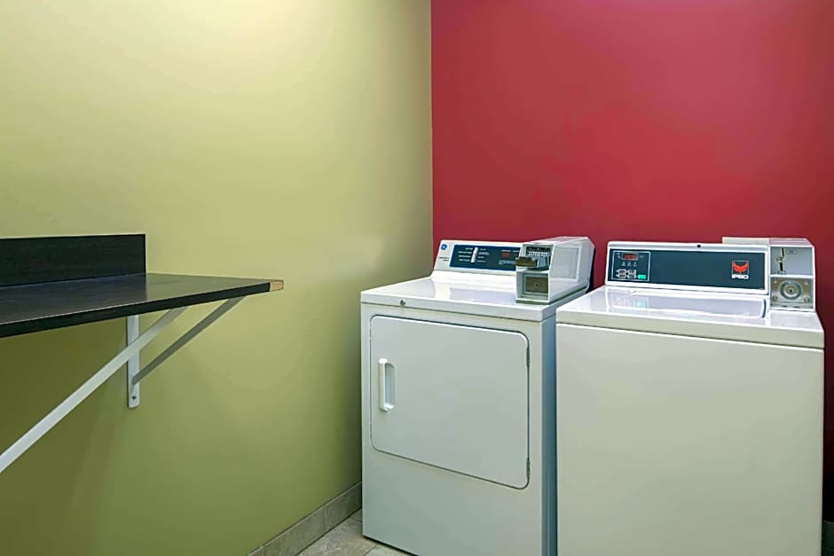 La Quinta Inn & Suites by Wyndham Union City