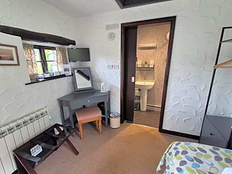 Single Room with Private Bathroom