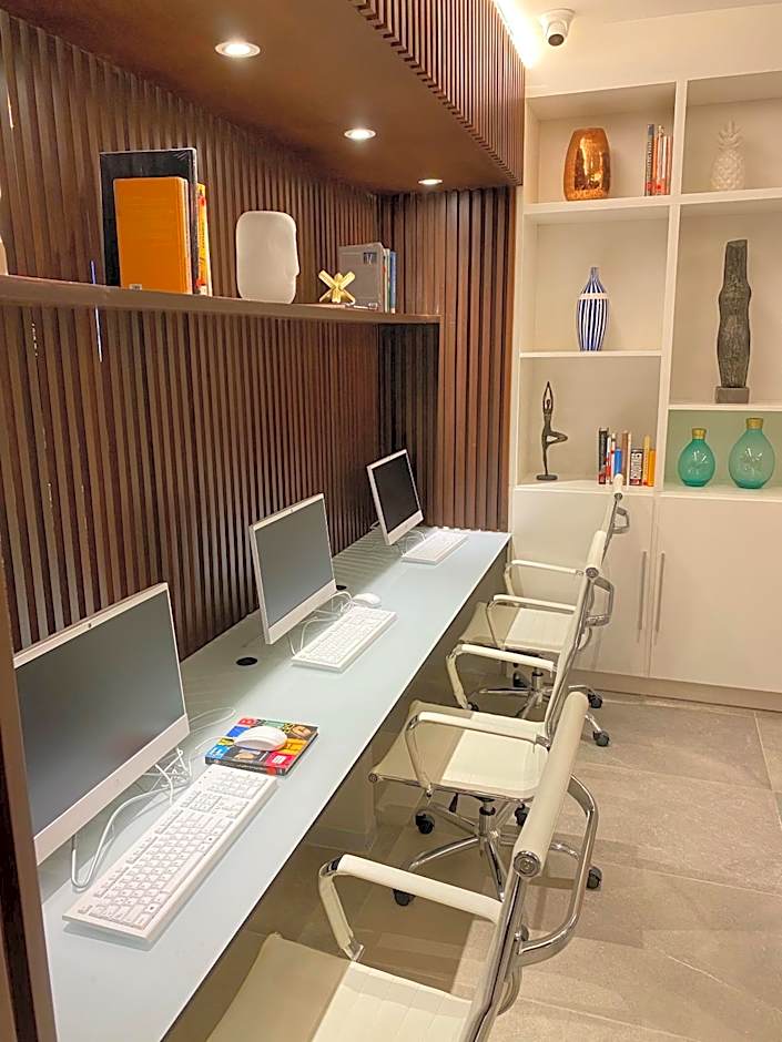 Ontico Urban Design Hotel