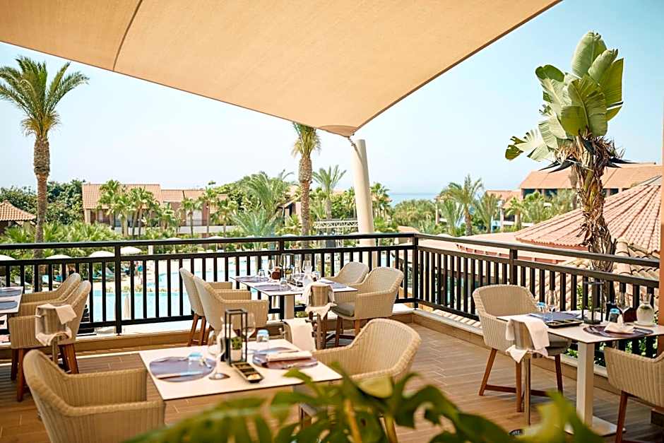 ROBINSON Cyprus