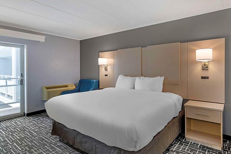 Comfort Inn Hyannis - Cape Cod