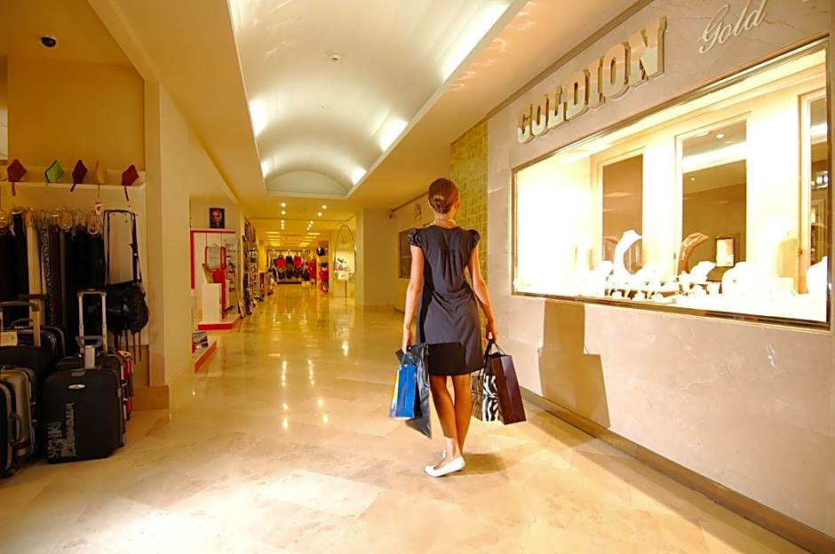 Appartement Goldcity 2 chambres, vue sur mer, aquapark non inclus