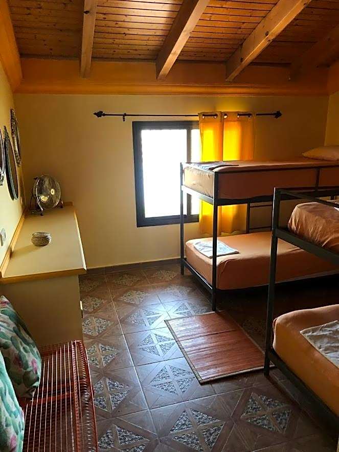 HIGOS CHUMBOS, CASA RURAL COMPARTIDO