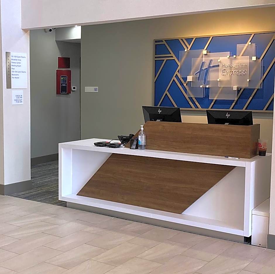 Holiday Inn Express Gloucester By IHG