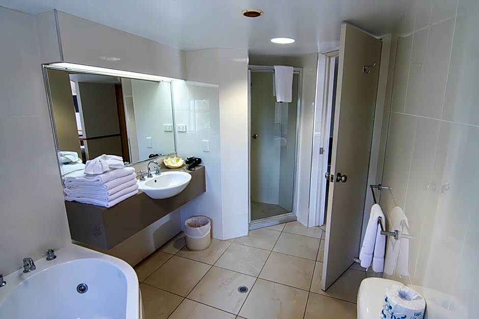 Ocean International Hotel