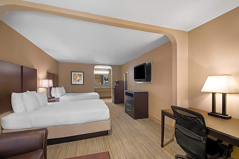 Best Western Cedar Inn