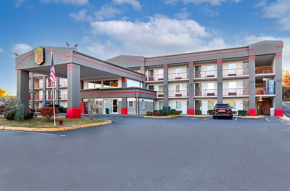 Photo 1 of 31 of Super 8 by Wyndham Kingsport