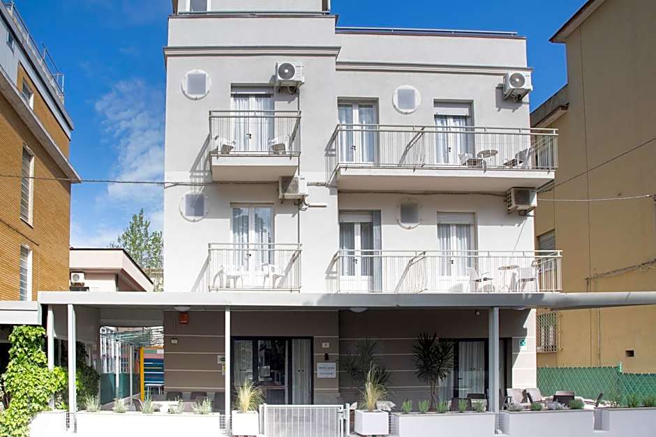Hotel Laura Beach