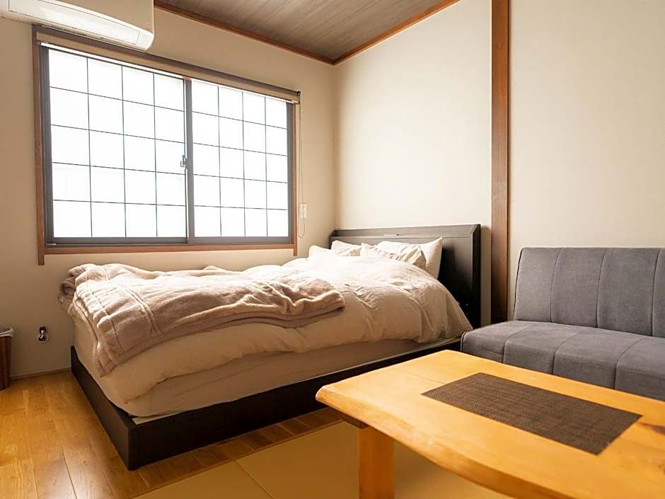 Nozawa Onsen Azegamikan