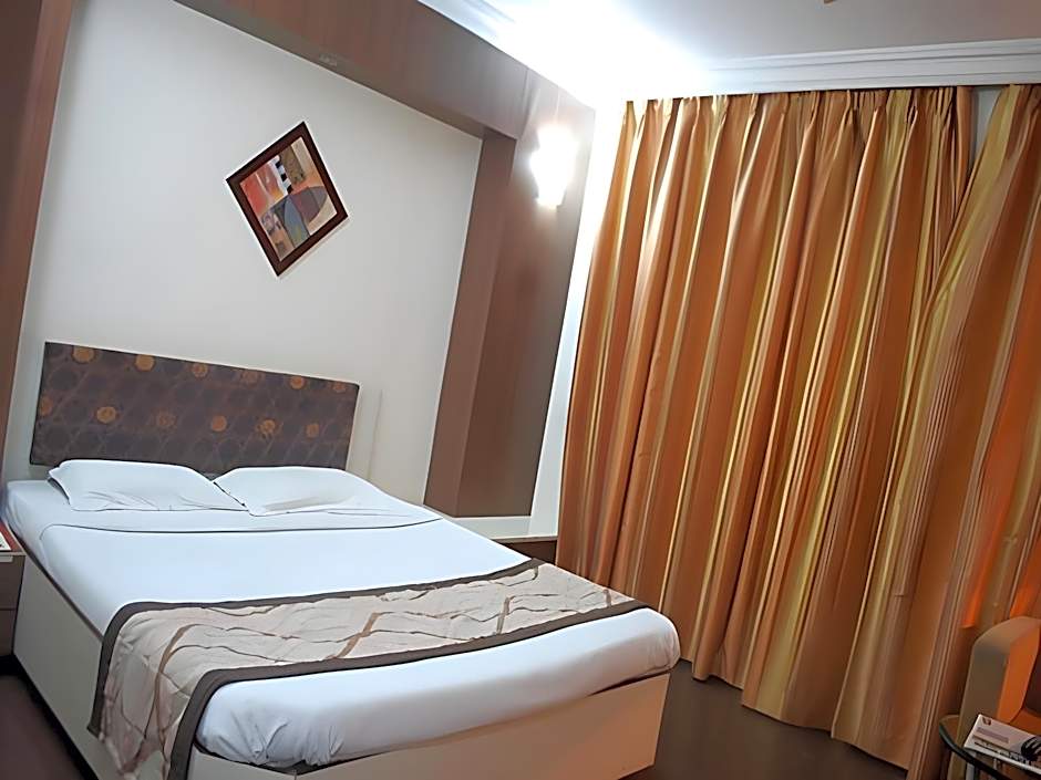 Hotel Ranjits Lakeview