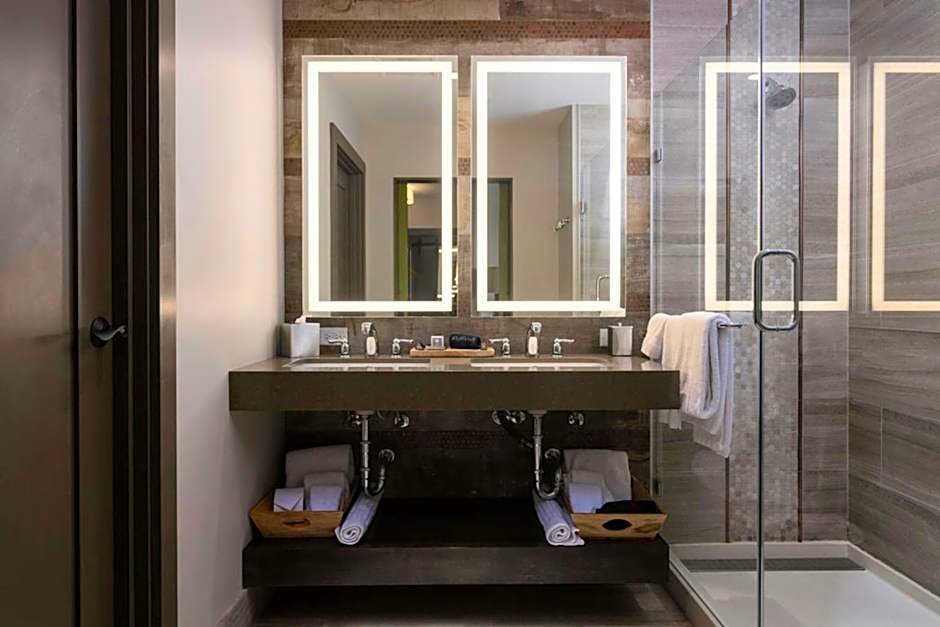 The Stella Hotel, Autograph Collection