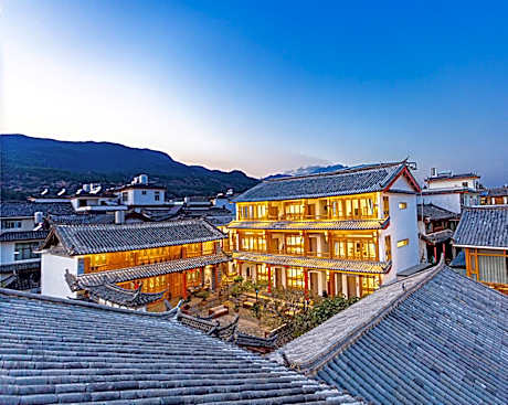 阿骏友阁轻奢阳光花园大院